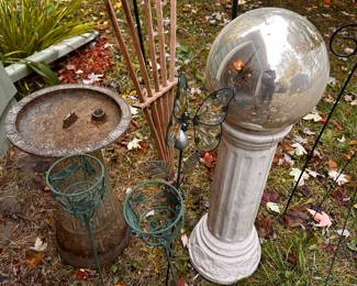 LOADS of yard accessories! Gazing Balls, Bird Baths, Shepherd Hooks etc...
