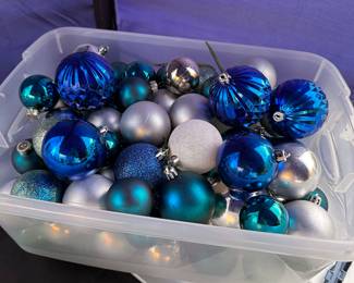 Just a few of the decorative items that came out of the craft/floral barn and are now displayed in the tent! 