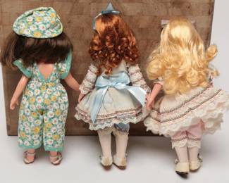 Kripplebush Kids- Tonner Dolls and Exra Dress