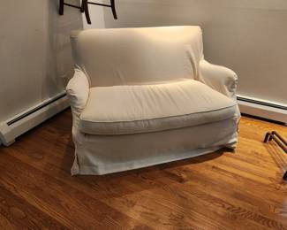 Loveseat inv 103