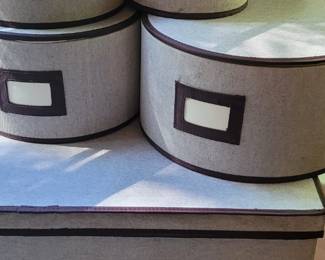 China set comes with storage boxes