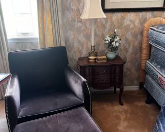 Ethan Allen chair/ottoman set 