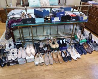Women's shoes (mostly sizes 10-11 & new)