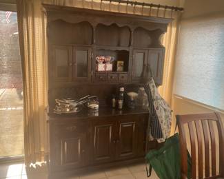 Hutch/China cabinet, Bennington