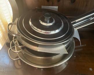 Set, French cooking pans