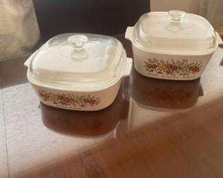 Pyrex casserole dishes