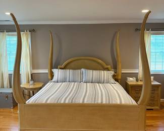 Century Cabriole King Poster Bed