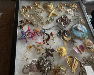 Costume jewelry 