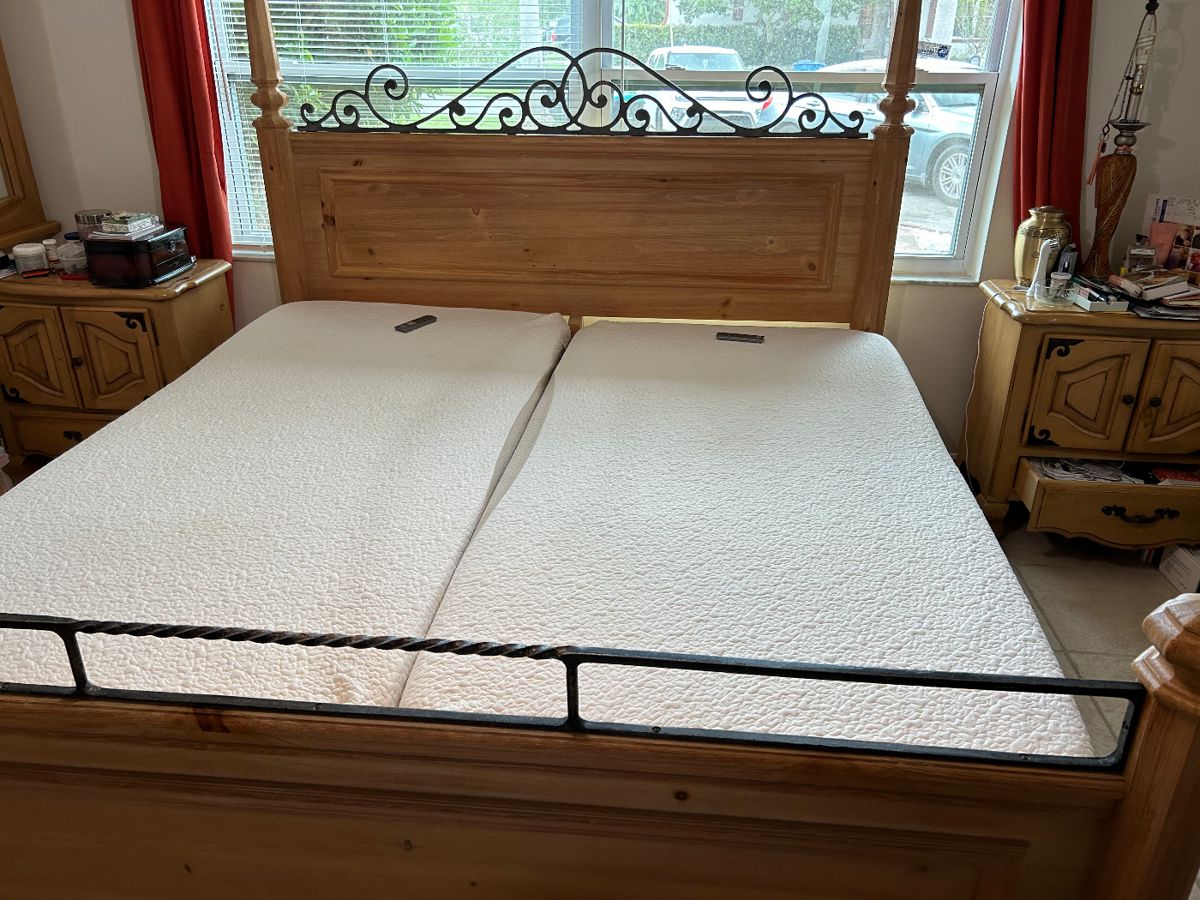 Serta Split King Adjustable Bed 