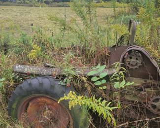 Vintage manure spreader $800