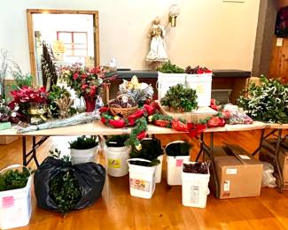 Assorted Christmas decor