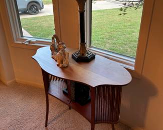 DISCOUNT WILL NOT APPLY TO THIS TABLE. Antique table