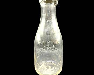 BATON ROUGE Hundred Oaks Dairy Baton Rouge Quart Glass Milk Bottle.
