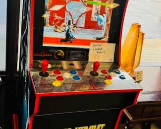 Mortal Kombat Upright Game 