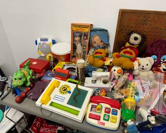 VINTAGE TOYS 