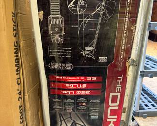 BRAND NEW HUNTING TREE STAND 