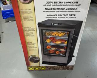 BRAND NEW MASTER BUILT SMOKER 