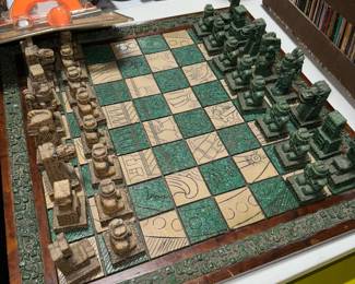 VINTAGE CHESS SET 