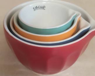 Measuring cups 