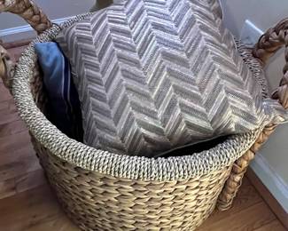 Baskets 
Pillows 