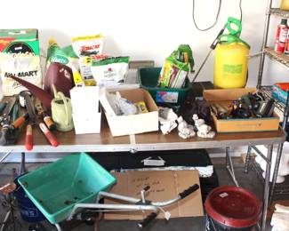 Misc. gardening items.