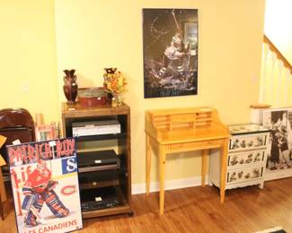 We have lots of small furniture pieces.