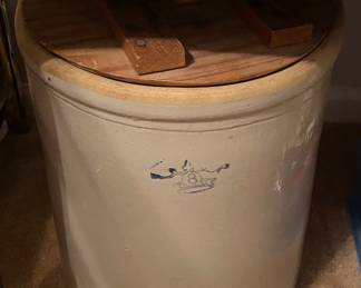 8 Gallon Stoneware Crock