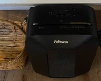 Fellowes Paper Shredder