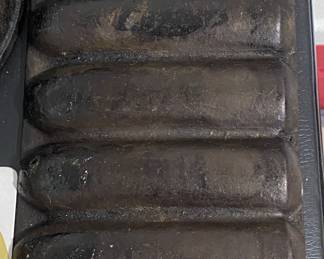 Cast Iron Cornbread Pan