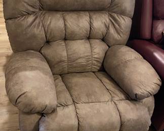 Brand New Jackson Electronic Reclines