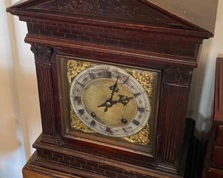 Cathedral Style Mantle Clock