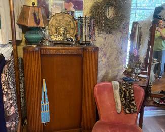 Art Deco cabinet 