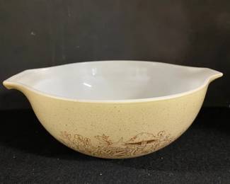 Pyrex w/Mushrooms- Lg.