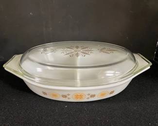 Divided Pyrex w/lid