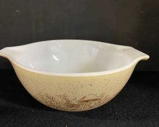 Pyrex w/Mushrooms- Med.