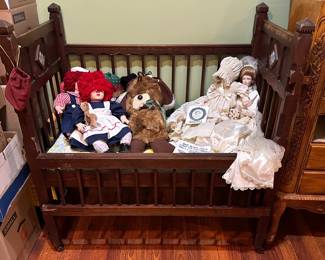 Early 1900's crib (Antique)