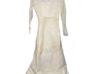 1966 vintage wedding dress (2) with veils 
