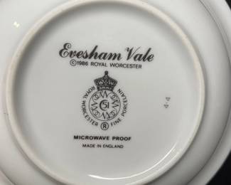 1986 Royal Worcester Fine Porcelain - Evesham Vale