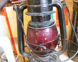 Oil lamp red globe