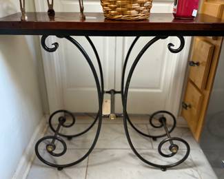 Metal leg table