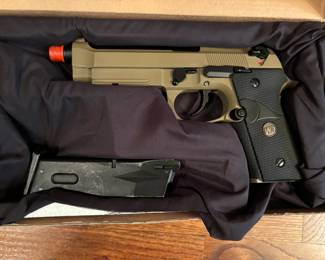 Airsoft Pistol