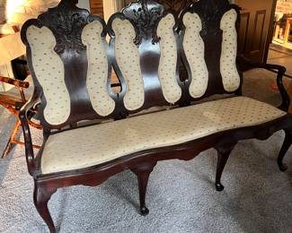Queen Ann Settee
