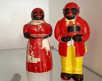 Vintage Plastic Salt and Peppet