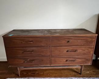 MCM Dresser