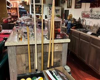 Pool Cues Extra Set Of Balls