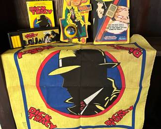LOT - 1990 Dick Tracy Collectibles
