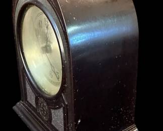 Vintage WARREN TELECHRON Type B-2 Bakelite Cathedral Desk Clock