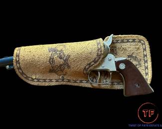 Vintage DAISY .44 Cal Cap and Ball Gun with Leather Holster