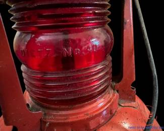 Antique DIETZ No. 40 Red Globe Traffic Gard Lantern