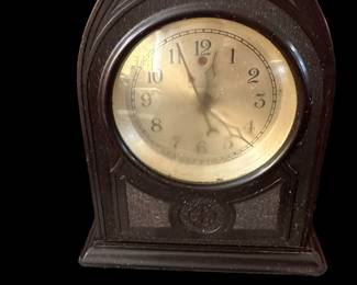 Vintage WARREN TELECHRON Type B-2 Bakelite Cathedral Desk Clock